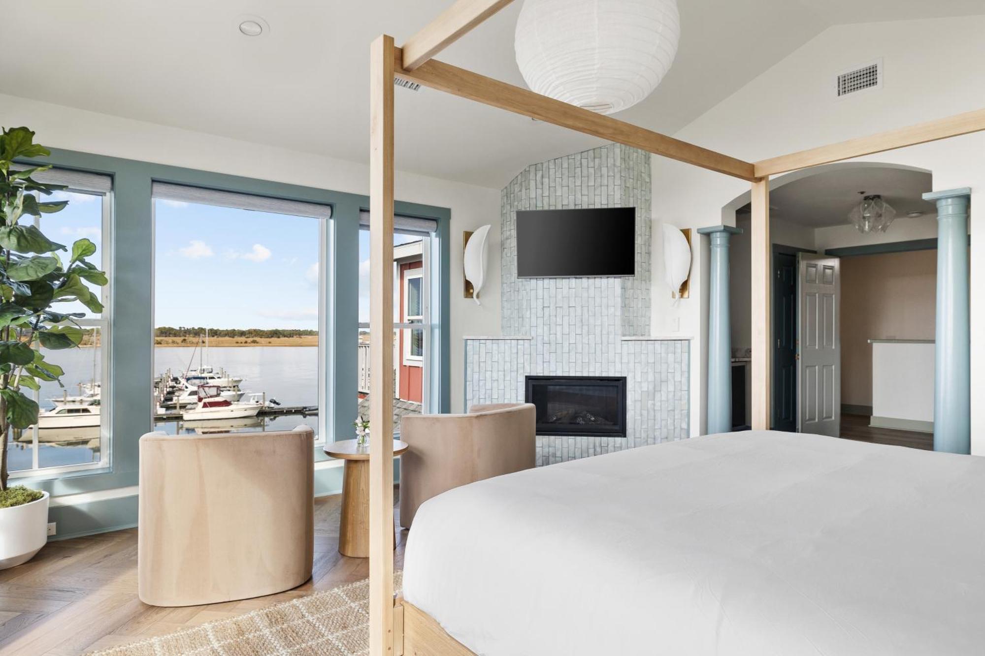 Regatta Inn - Adults Only ฟอลลีบีช ภายนอก รูปภาพ