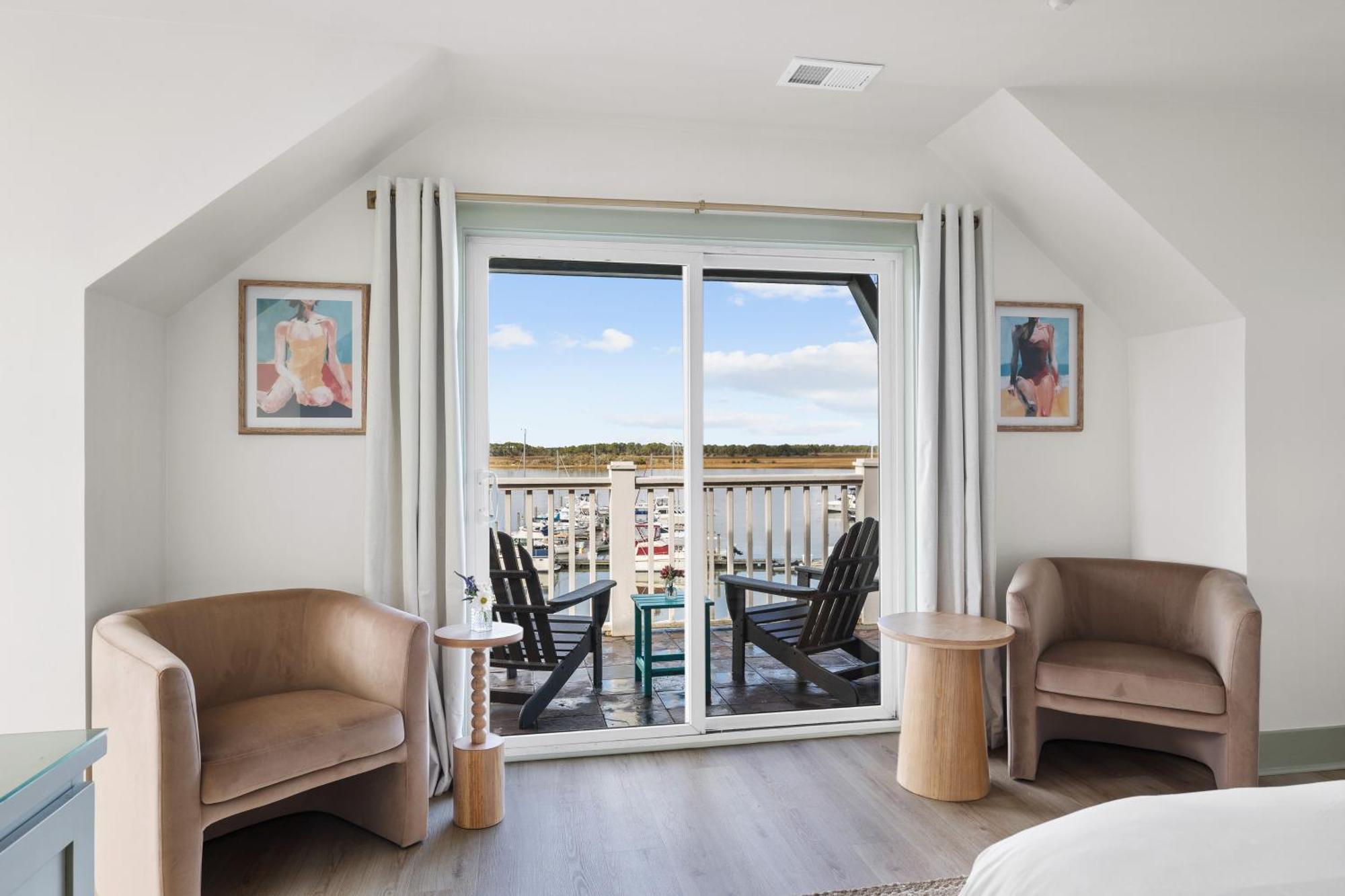 Regatta Inn - Adults Only ฟอลลีบีช ภายนอก รูปภาพ