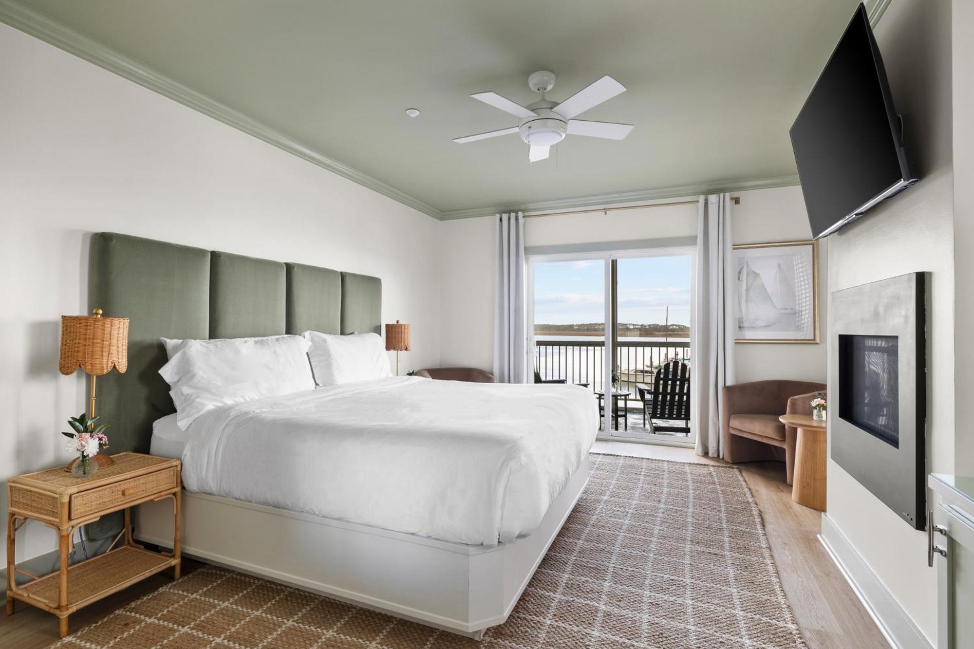 Regatta Inn - Adults Only ฟอลลีบีช ภายนอก รูปภาพ