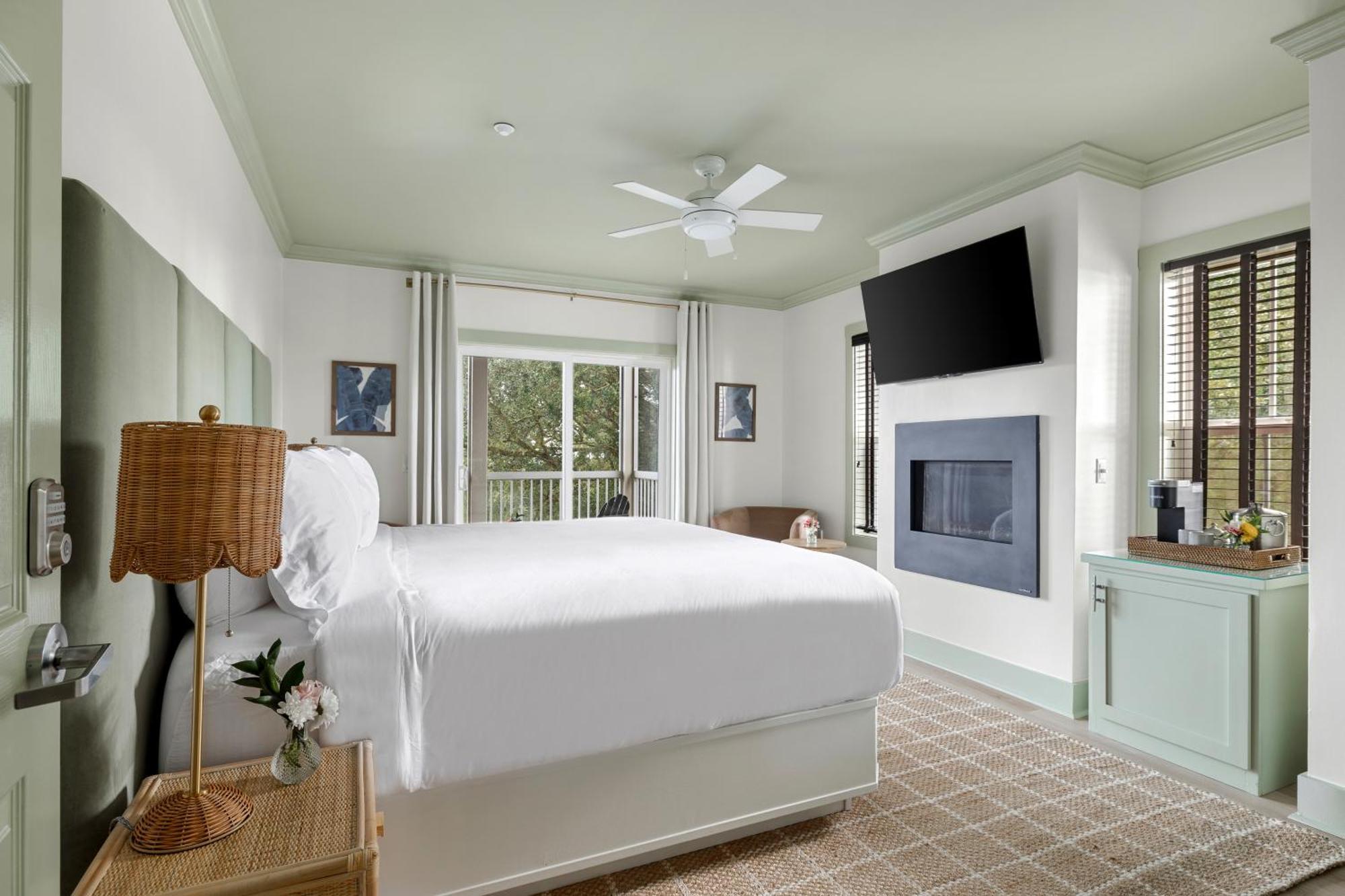 Regatta Inn - Adults Only ฟอลลีบีช ภายนอก รูปภาพ